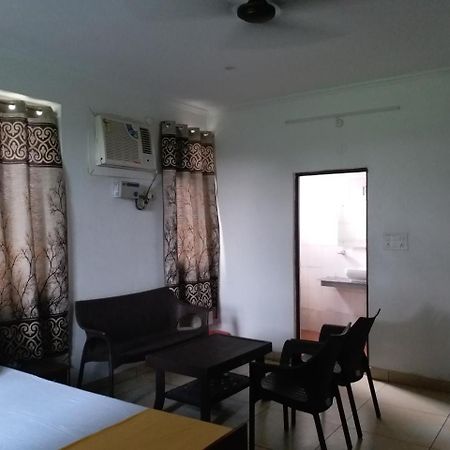 Krishna Hansraj Hotel Una  Zewnętrze zdjęcie