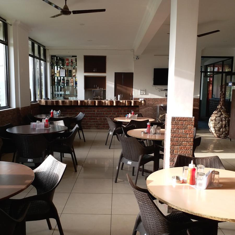 Krishna Hansraj Hotel Una  Zewnętrze zdjęcie